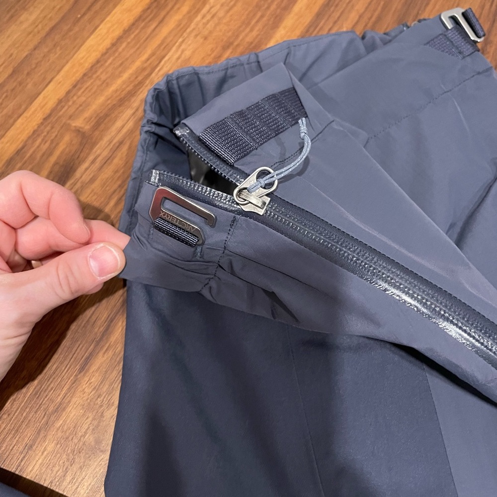 !!SOLD!! Arcteryx Alpha Shell Pant Women’s Goretex Grey Small - Picture 5 of 9
